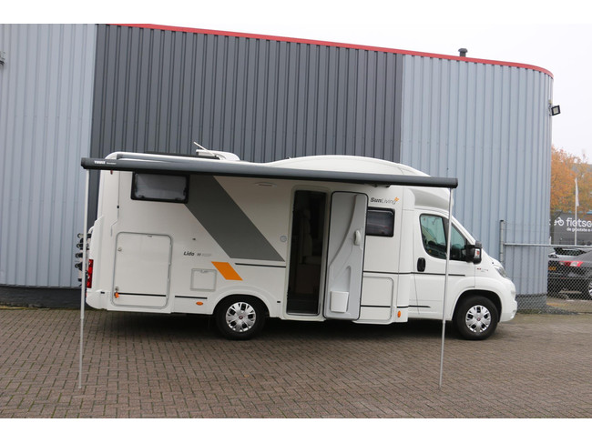 Fiat Ducato Sun Living Lido M 45 SP vollgepackt mit Optionen! 6 Schlafpl&auml;tze! Kabinenklimaanlage + Klimaanlage im Wohnbereich, Hubbett, Navi, R&uuml;ckfahrkamera Foto: 1