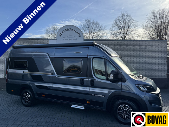 Adria Twin Supreme 640 SGX 180 pk AUTOMAAT 9-Traps Euro6 Fiat Ducato 8 Maxi **Lengtebedden in hoogte verstelbaar/4 zitplaatsen/Luifel/