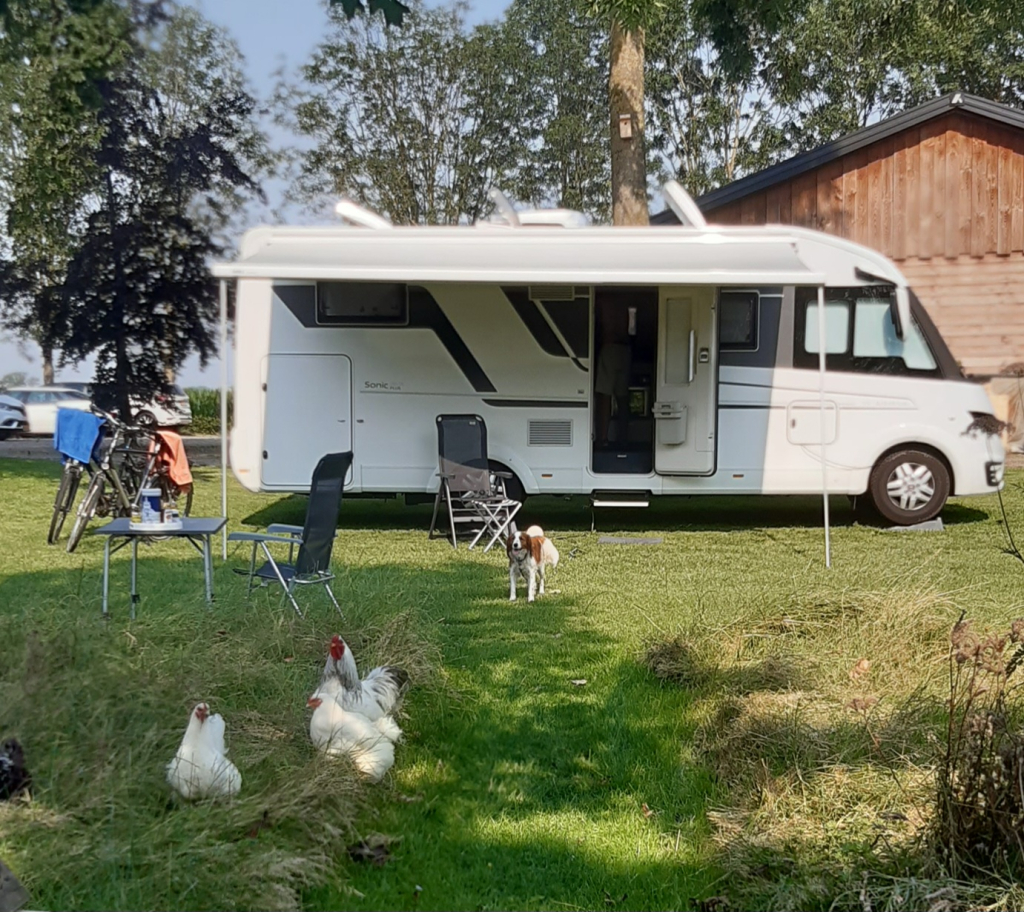 Adria Compact DL Plus ENKELE BEDDEN FACETOFACE LUCHTVERING