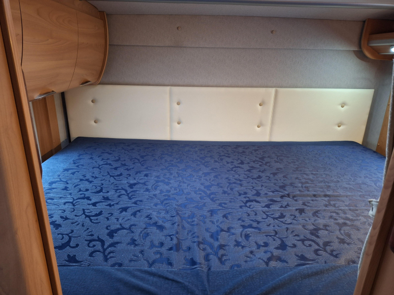 B&uuml;rstner Elegance 690 I 205CM BED-LPG+SOLARPANEL Foto: 8