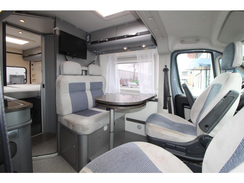 Adria Twin Titanium 640 SLX Enkele bedden - EURO5  foto: 12