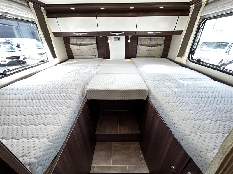 Bürstner Nexxo 728 T Enkele-bedden/2015/Euro-5  foto: 14