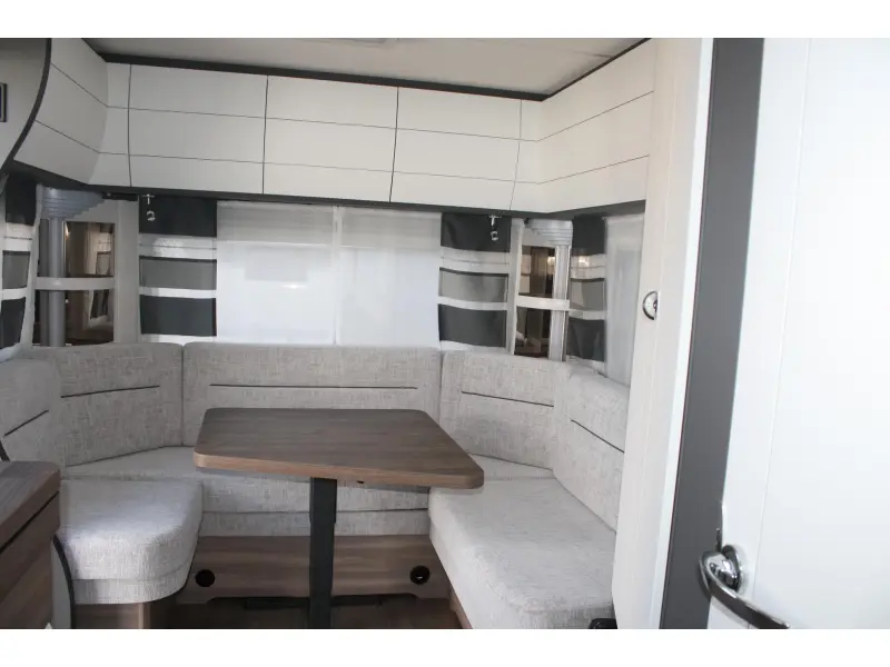 Hobby Excellent Edition 495 UL  foto: 5