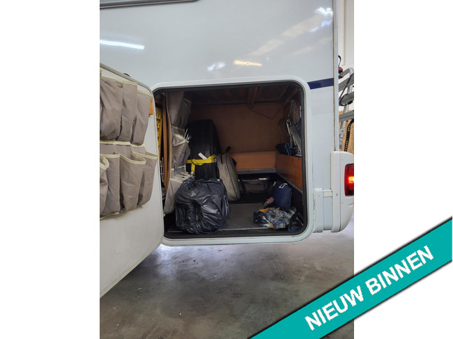 Ford 2.2 tdi Capron T63 ruime INDELING Top staat veel extra's foto: 19