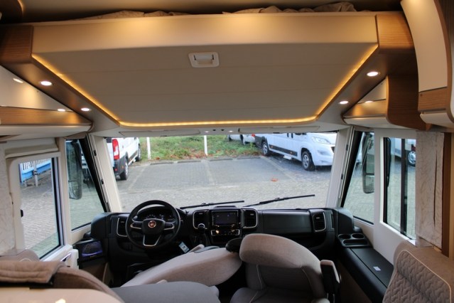 Robusto Carthago Integral Malibu I 460 LE Fiat AUTOM&Aacute;TICO 180 CV camas individuales y cama abatible (118 foto: 60