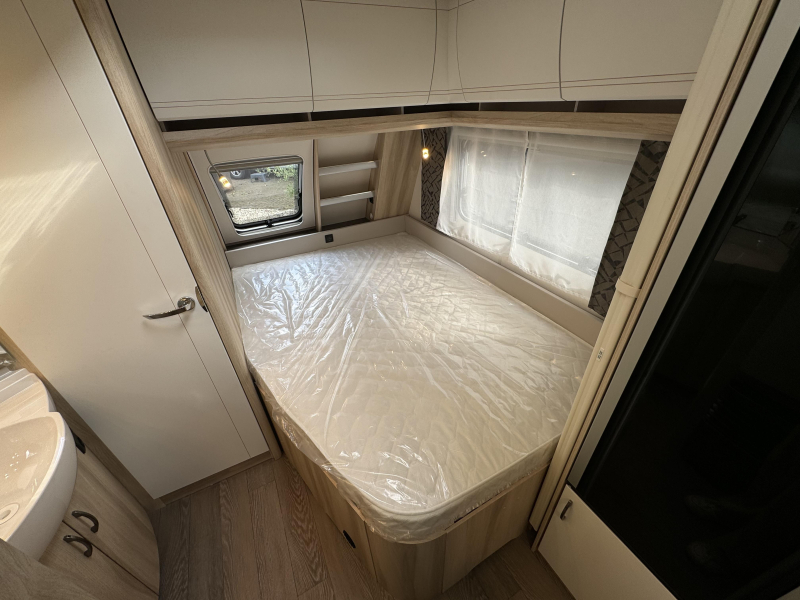 Hobby De Luxe 540 KMFE Stapelbed! 