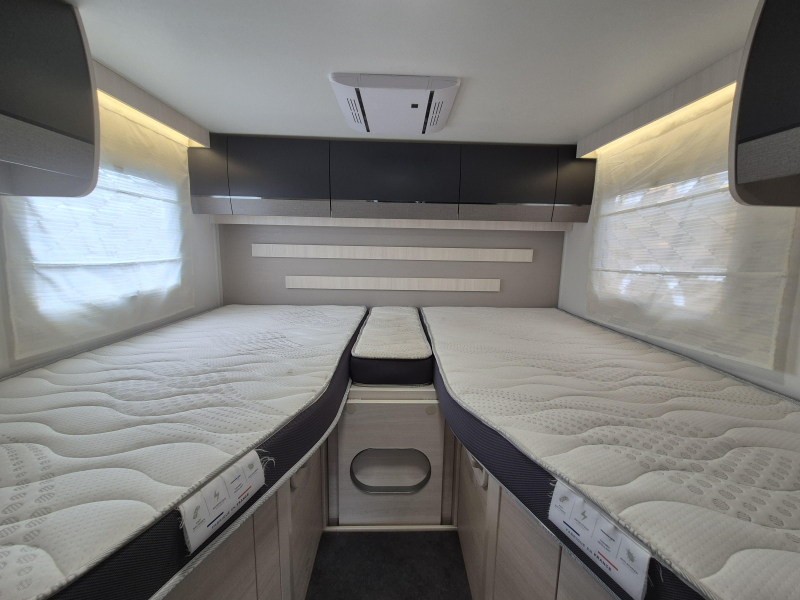Chausson Titanium Ultimate 777 Arctic WITHOUT DROP-DOWN BED photo: 13