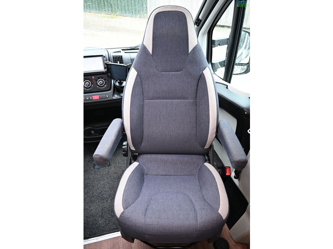 Knaus Van TI Platinum 650MEG foto: 5