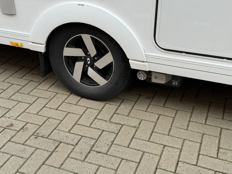 Adria Adora 593 UP BOMVOL MET OPTIES 