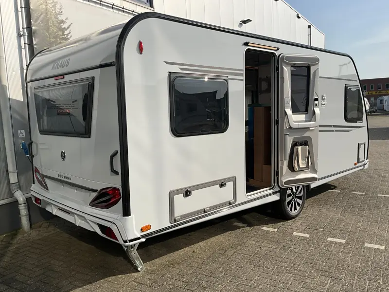 Knaus Sudwind Black Selection 500 FU FRANS BED-VLOERVERW  foto: 1