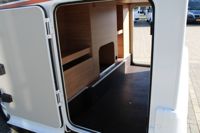 DEMO Weinsberg CaraCompact MB 640 Mercedes 170 pk AUTOMAAT compact < 7 mtr ( 108  foto: 8