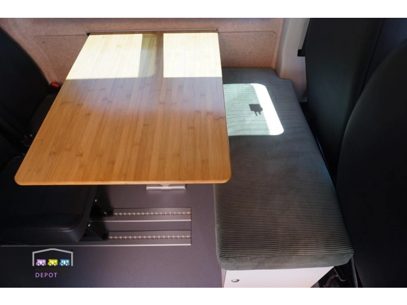 Peugeot Boxer 600 5 persoons  foto: 6