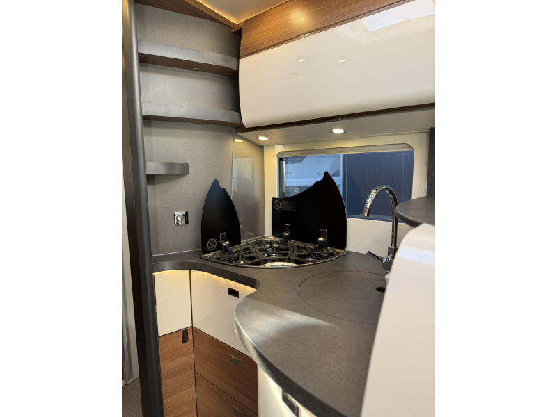 Carthago C2-Tourer 147 RB - AUTOMAAT - 170 PK  foto: 16