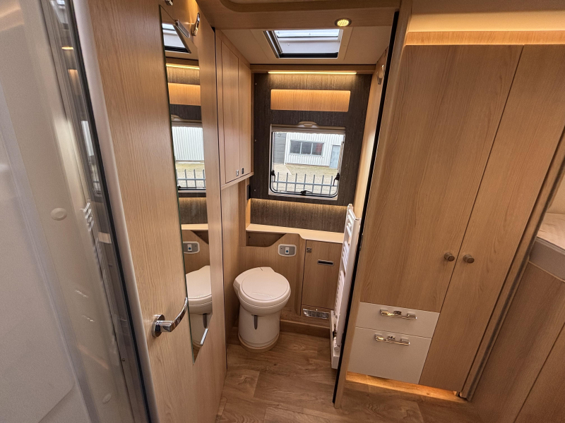 Hymer B ML I 880 Airco, schotel, automaat  foto: 16