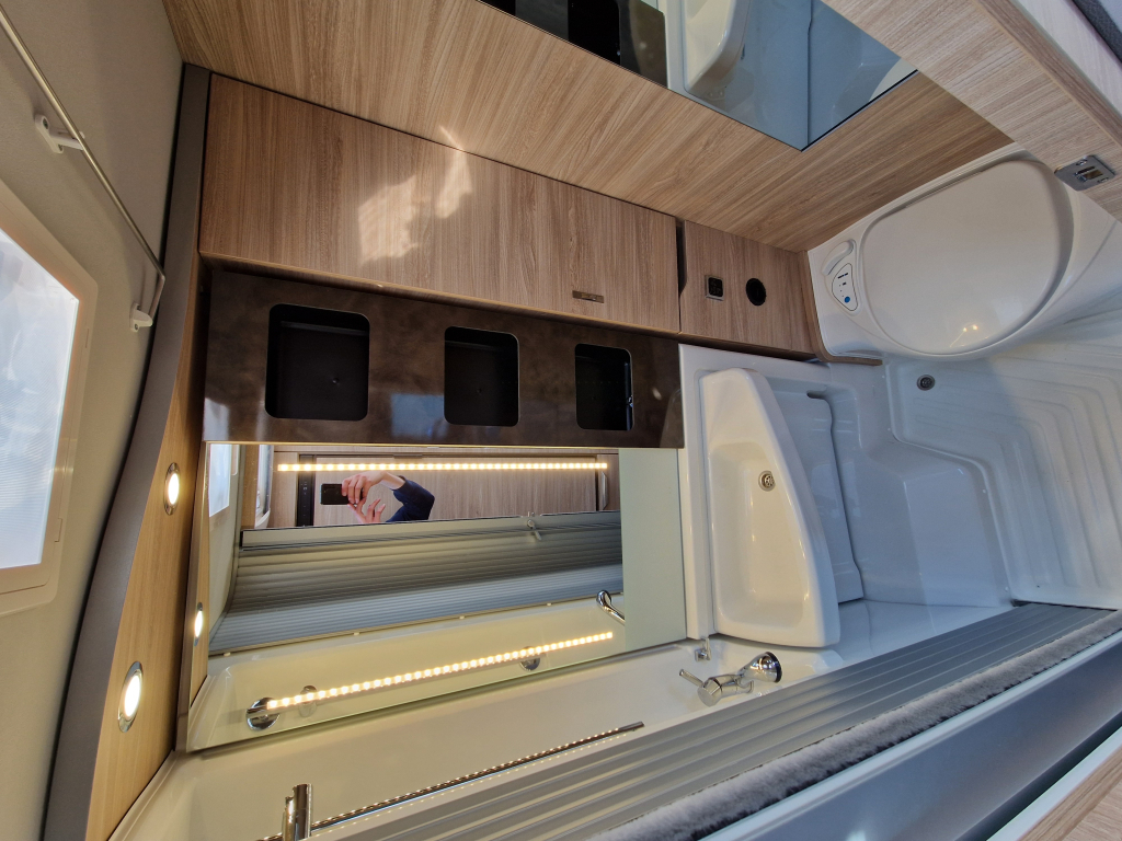 Knaus Van TI Plus 650 MEG photo: 14