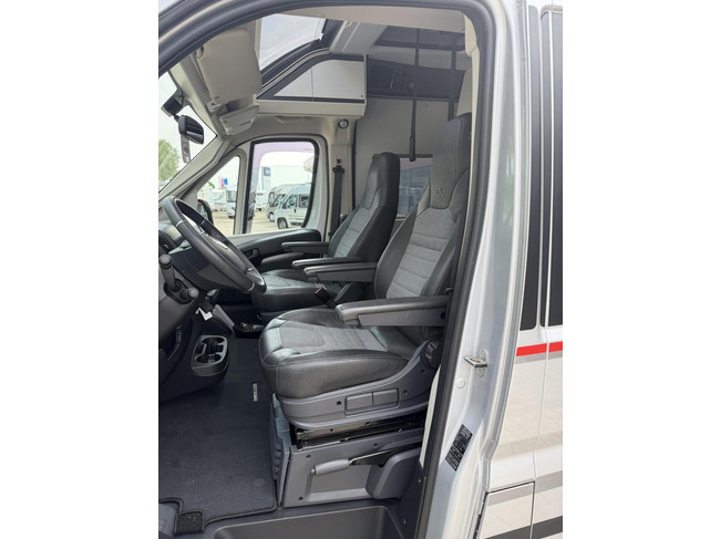 Adria 640 SGX Sports 9T-Automaat 2X Airco Led Luifel Fietsenrek foto: 10
