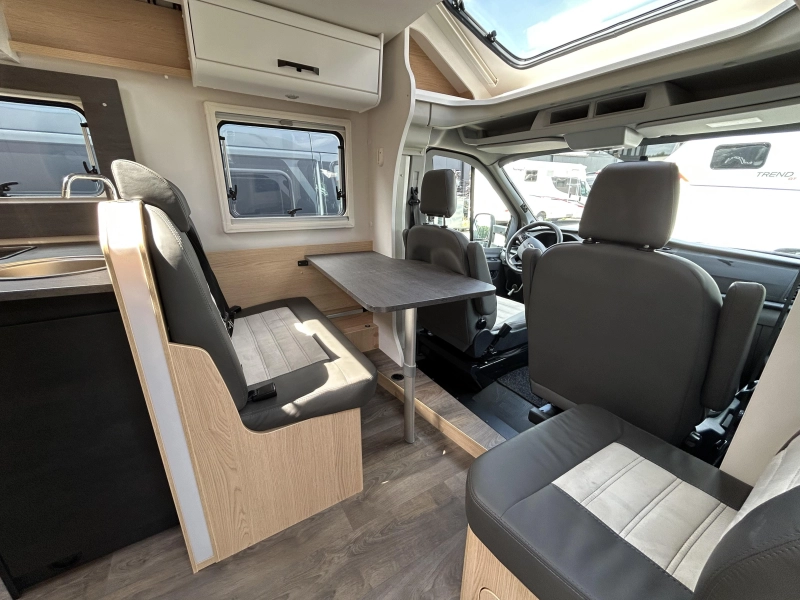 Sunlight T 690 L Queensbed + Hefbed  foto: 7