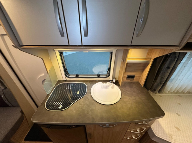 Eriba Nova Light 442 Crystal Silver foto: 14