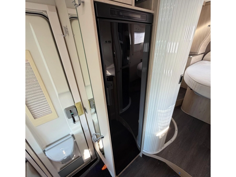 Challenger Special Edition 398 XLB Queens bed Hef bed  foto: 11