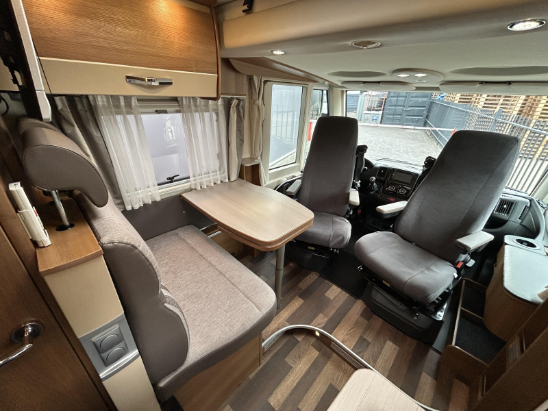 Knaus Van I 600 ME Hefbed, Solar, Schotel  foto: 9