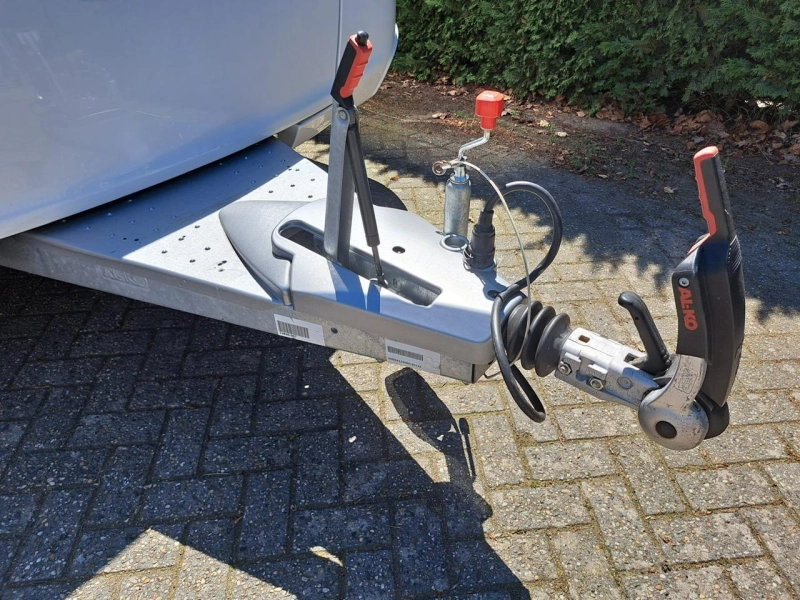 LMC Lord Brillant 690 Mover + Nivelliersystem! Foto: 2