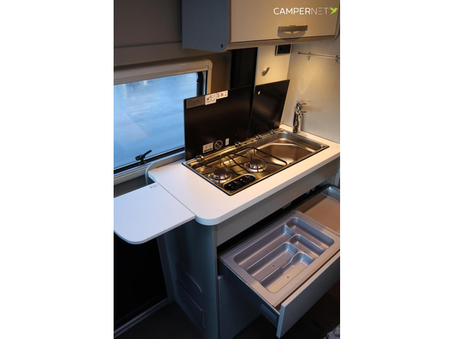 Hymer Free 600 Campus 140hp Automatic | Pop-top roof | Diesel Heating | Awning | Bike rack | Outdoor gas connection | photo: 9