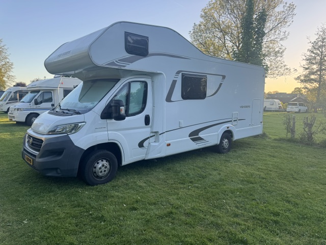 Weinsberg CaraHome 700DG foto: 2