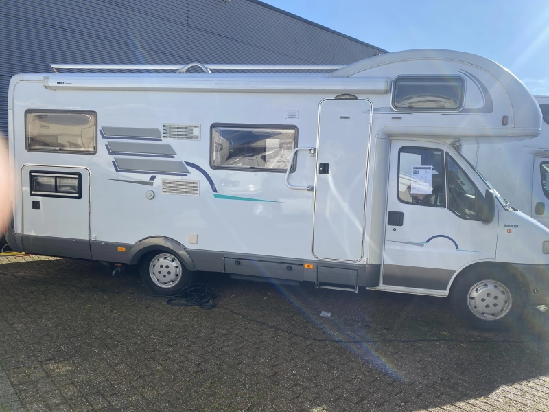 Hymer Camp 644 G 6 pers GROTE GARAGE 2,8  foto: 2