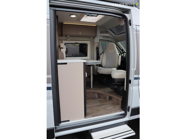 Carado CV600 Pro + 140pk Automaat | 5.99m | Dwarsbed | Luifel | Pro + pakket | foto: 6