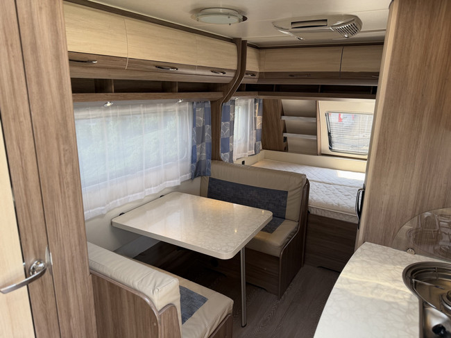 Hobby DE LUXE 490 KMF photo: 9