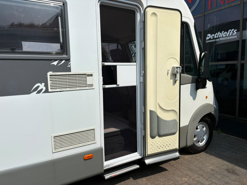 Knaus Travel-Liner 2XAirco,Cama fija,Cama abatible foto: 8