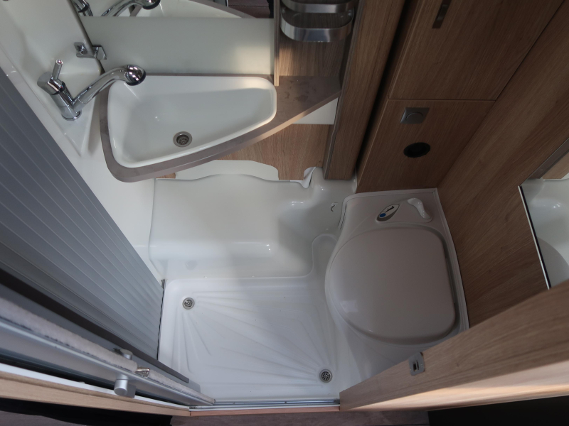 Knaus Sky TI 650 MEG AUTOMATIC 150 HP photo: 11