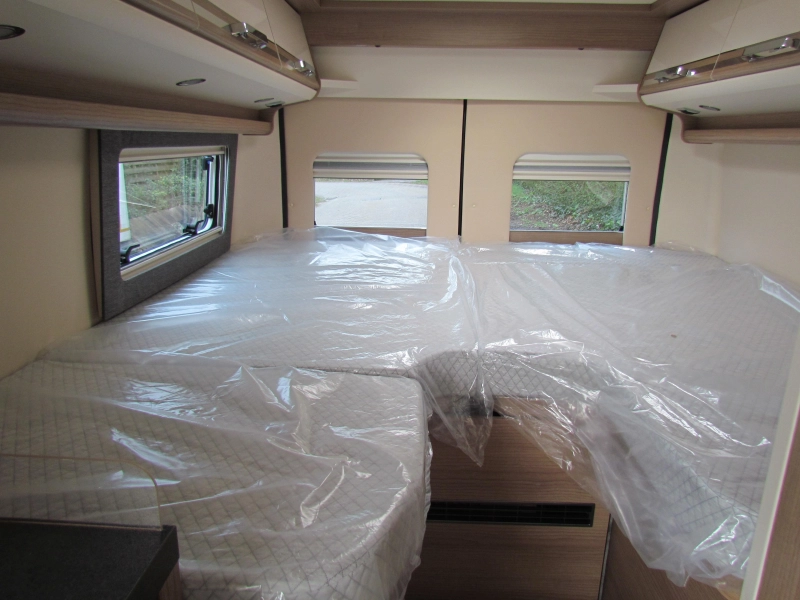 Malibu Diversity Coupe 640 LE K Lengtebedden, Automaat  foto: 3