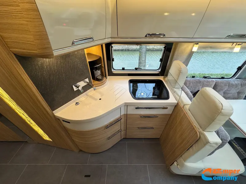Niesmann+Bischoff Flair 650 B Lengte bedden/ Vol opties  foto: 3