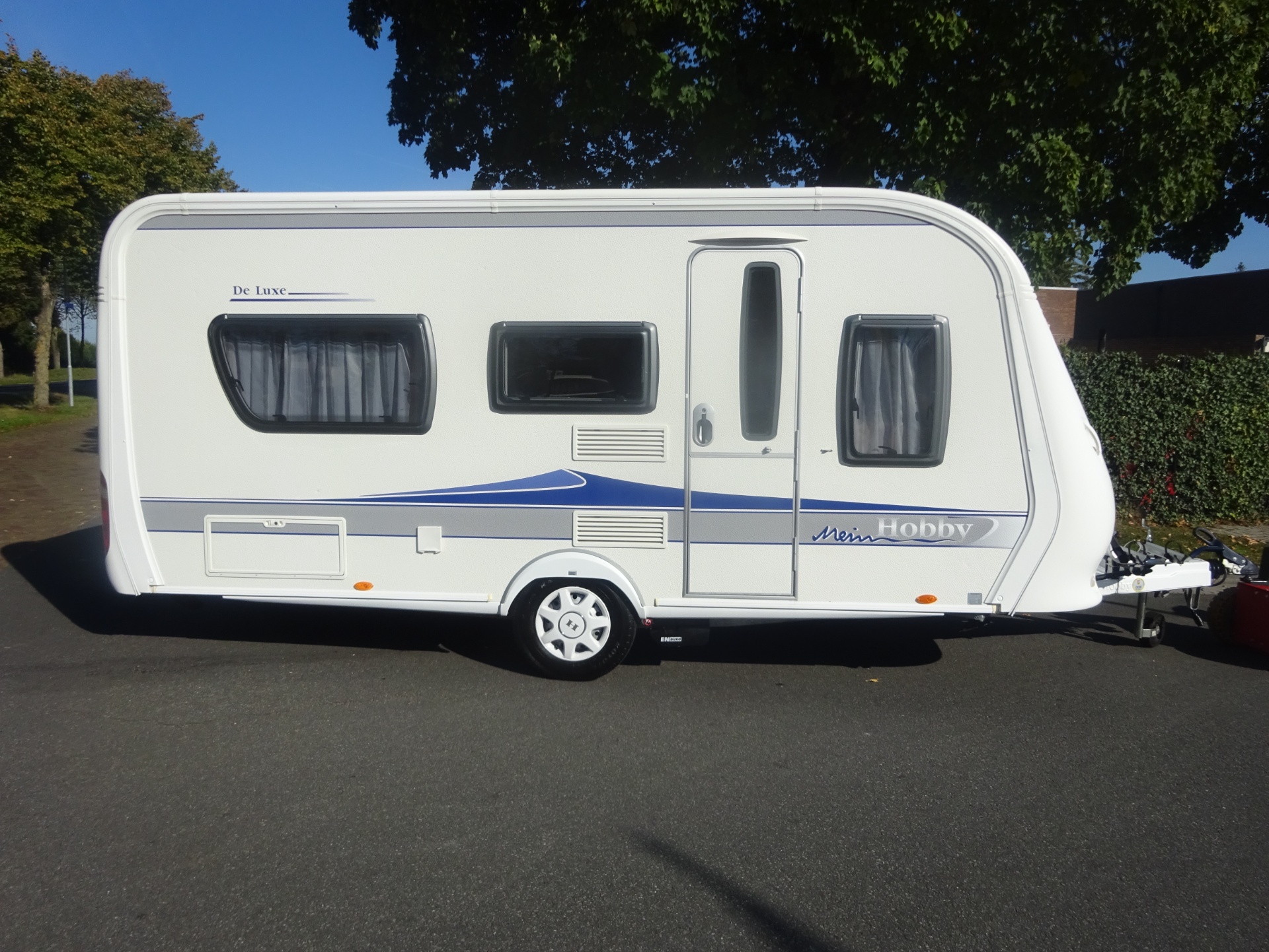 Hobby De luxe 460 LUEnkele Bedden+Rondzit+Mover foto: 3