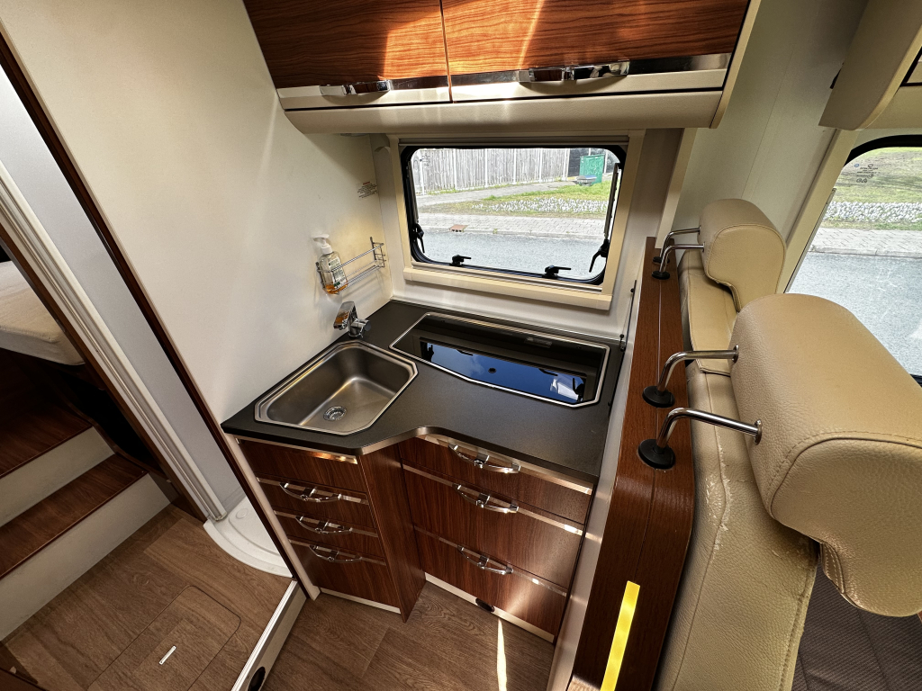 Adria Matrix M 670SL photo: 21