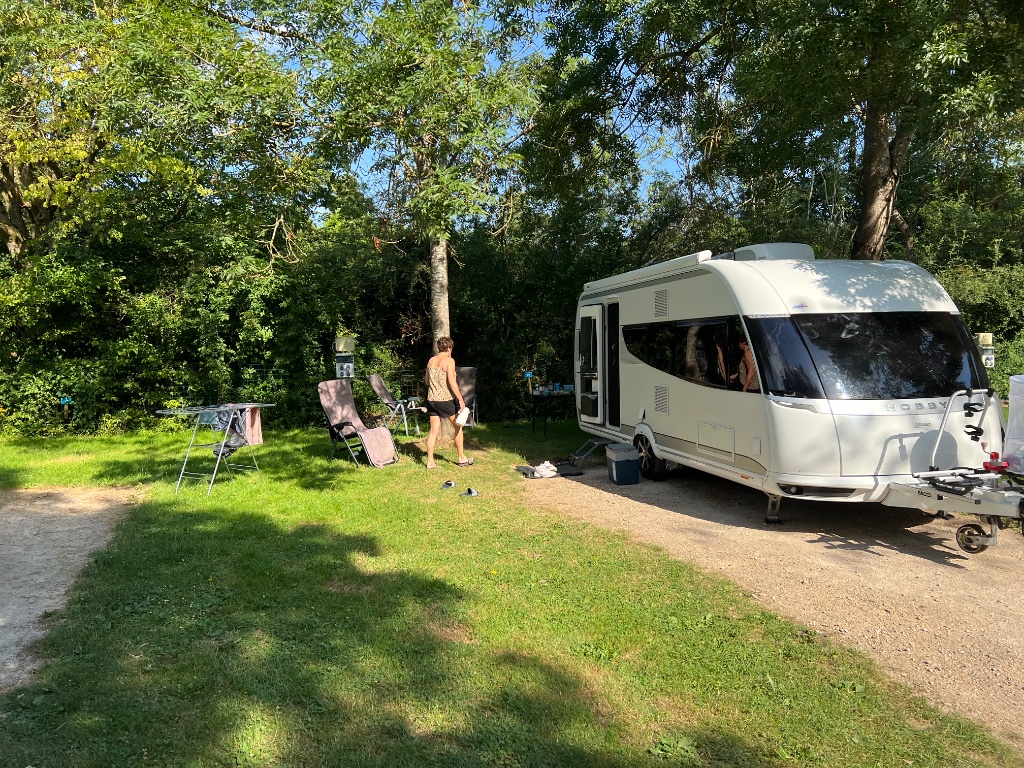 HOBBY  Premium 495 UL incl. sateliet Vision en diverse accesoires