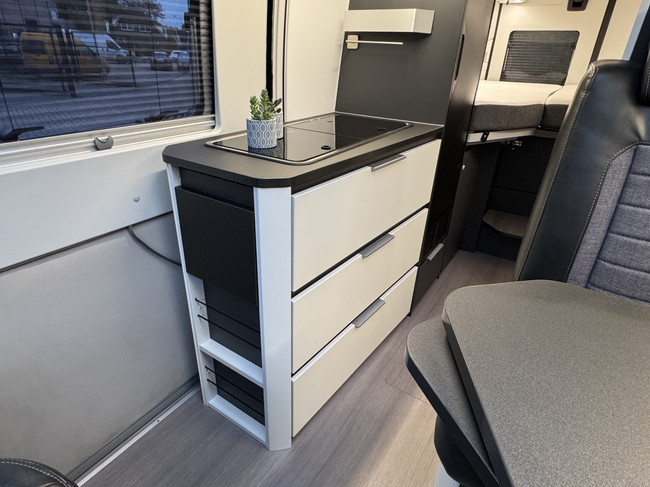 Adria Twin Supreme 640 SLB 160 pk AUTOMAAT 9-Traps Euro6 Fiat Ducato Maxi 4250 kg **Enkele lengtebedden/4 zitplaatsen/XXL Koelkast/Dak foto: 10