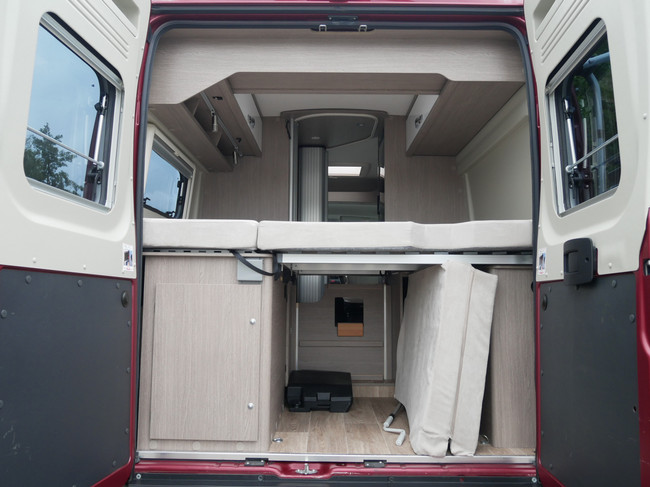 Pössl 2Win Plus R, 6 Meter Buscamper, Groot Dwarsbed!!! foto: 20