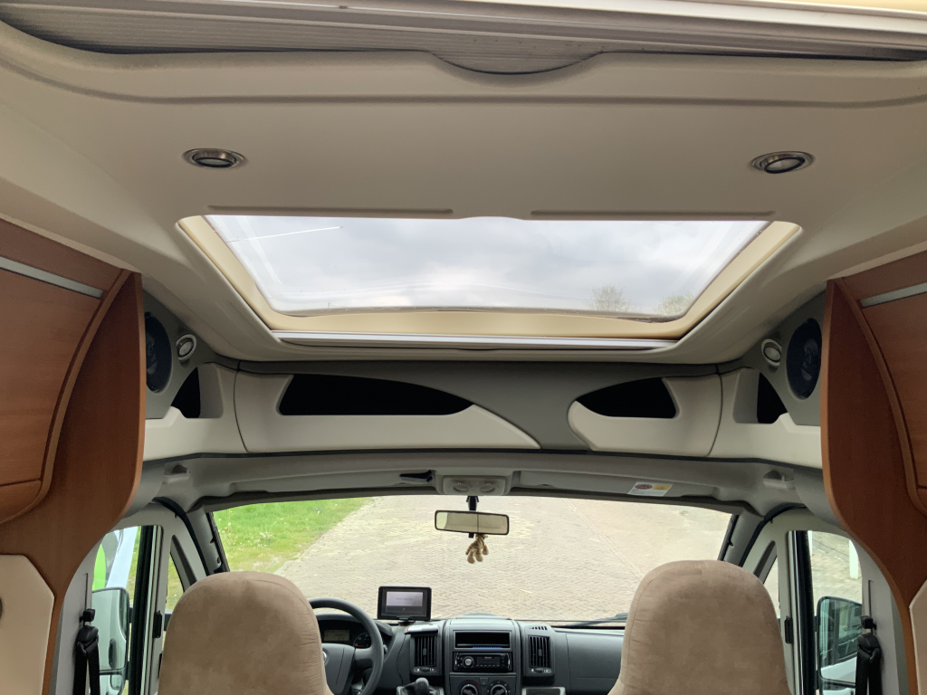 Chausson Allegro 96 – enkele bedden laag, wc en doucheruimte achter, zeer nette camper bj. 2009 Camper centrum On The Road  foto: 10