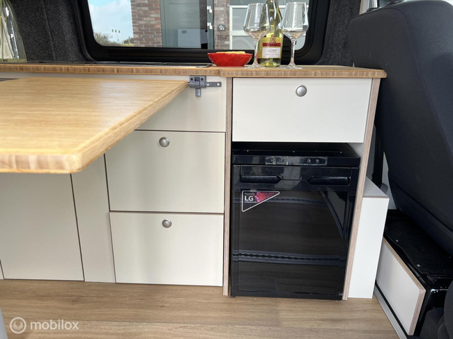 Volkswagen T6.1 Florida 2020 Florida blauw off-road foto: 3