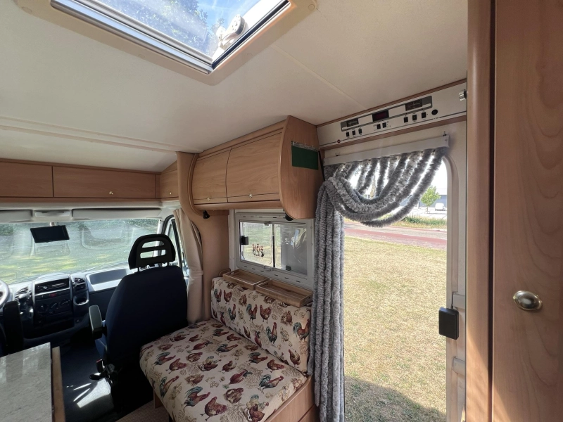 B&uuml;rstner T 615 photo : 21