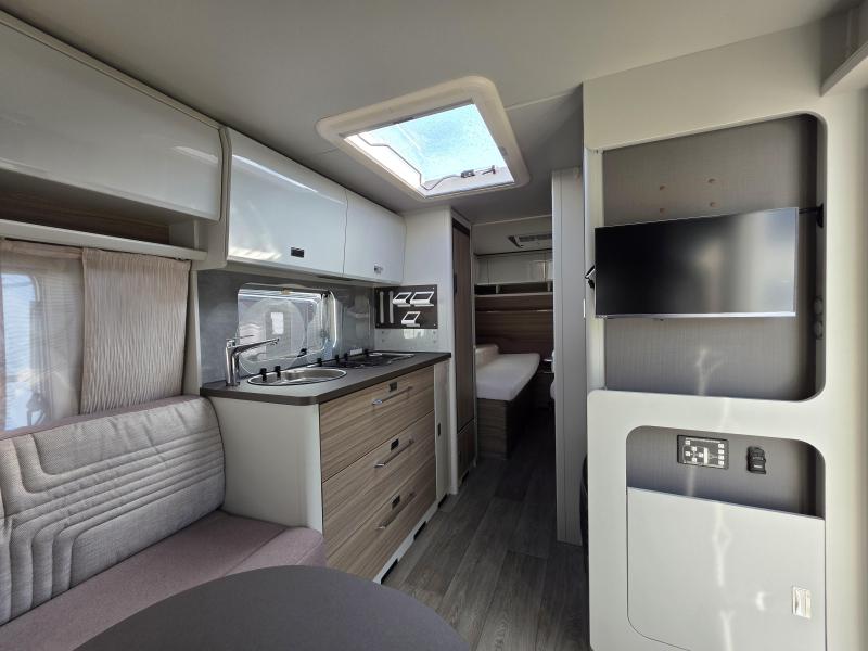 Bürstner Averso 535 TL Compleet  foto: 14