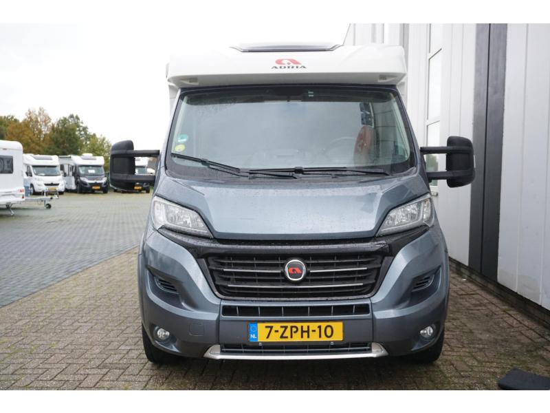 Adria Coral Supreme S 670 SL Auto-levelsyst-Sat-Solar  foto: 2