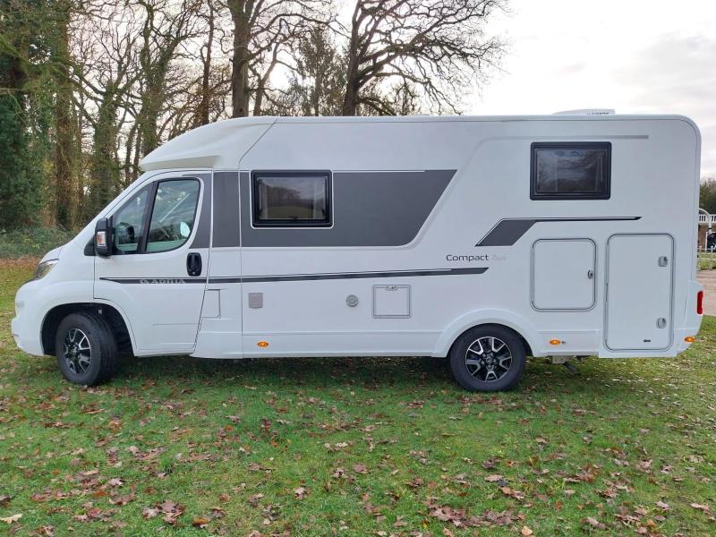 Adria Compact Axess 670 SL, aire acondicionado doble, enganche de remolque foto: 10