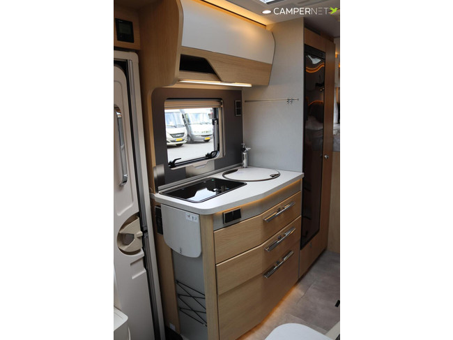 Hymer BMC-T 580 Blackline 170hp Automatic | Single Beds | Lithium | Maxxfan | SLC Chassis | Seat Heating | Awning | Leather upholstery photo: 11