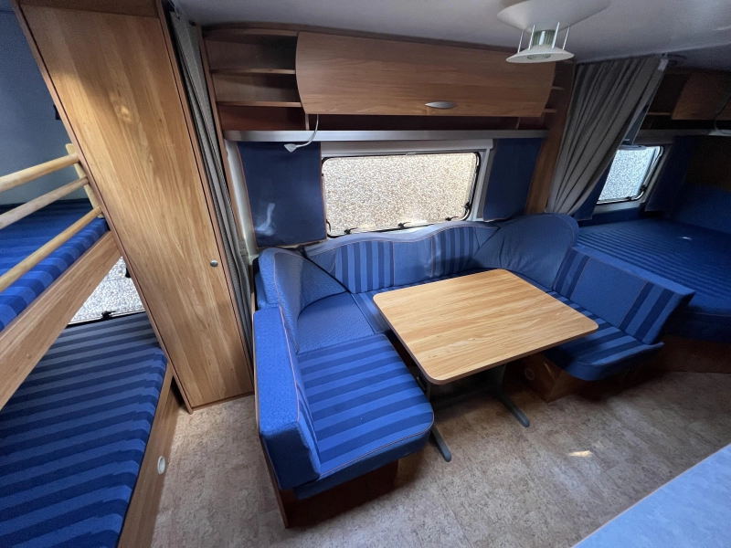 Bürstner Flipper 550 TK stapelbed  foto: 5