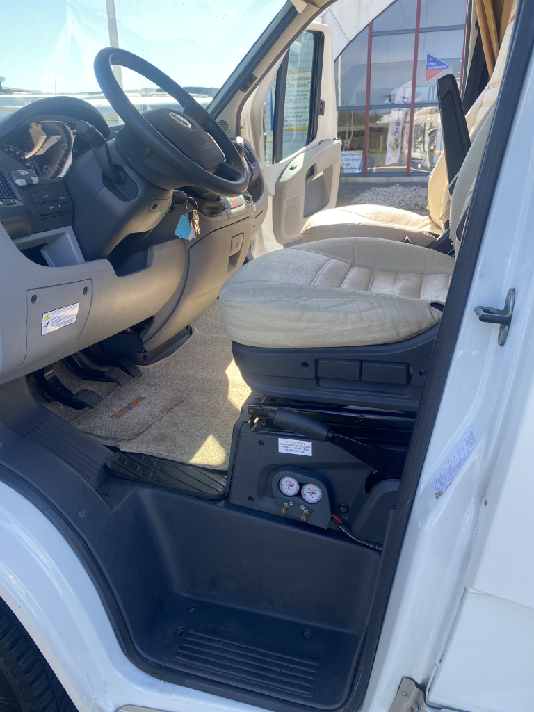 CI Mizar Garage Living 3.0 MultiJet 180 PK, Alkoof, Dwars-bed achter, Garage, Motor-airco, Zeer compleet, 1e eigenaar, Bj, 12 – 2007. Camper centrum on the road Marum  foto: 22