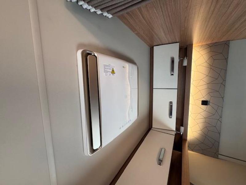 Weinsberg CaraCore 650 MF Klimaanlage, 180 PS, 5 Personen Foto: 20