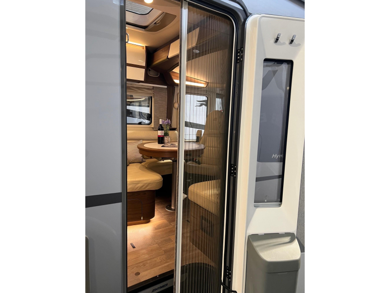 Hymer B ML I 780 schotel, airco, enkelbed  foto: 8